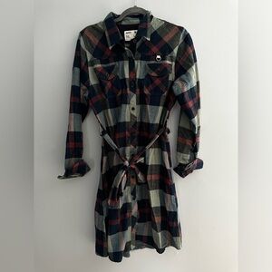 Long sleeve flannel dress, button closures and waist tie, size large